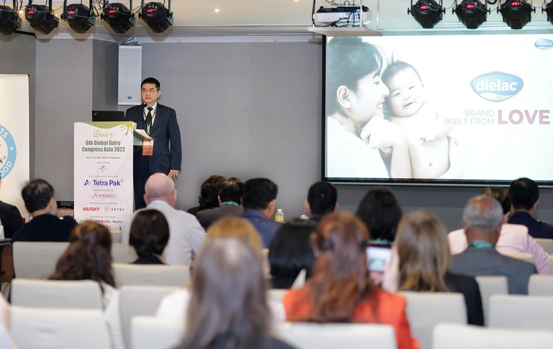 Câu chuyện về tình yêu thương hiệu Dielac đã được ông Nguyễn Quang Trí – Giám đốc điều hành Marketing chia sẻ tại hội nghị