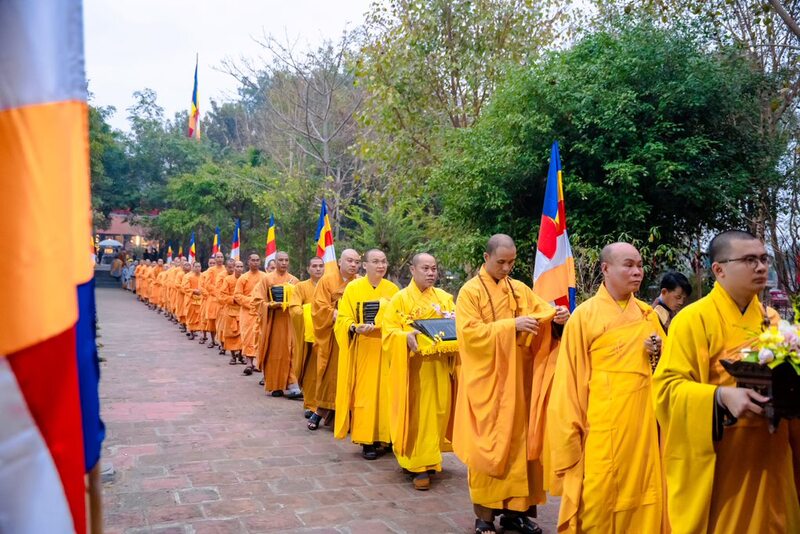 Rất nhiều hoạt động văn hóa đặc sắc được tổ chức trong dịp khai xuân đầu năm 2023, trong đó đặc biệt phải kể đến Lễ rước bộ Mộc bản Cư trần lạc đạo phú' được Tổ chức Kỷ lục Việt Nam công nhận là lễ rước theo nghi thức Phật giáo lớn nhất Việt Nam. (Ảnh chụp tại Lễ khai hội Xuân Tây Yên Tử 2023)