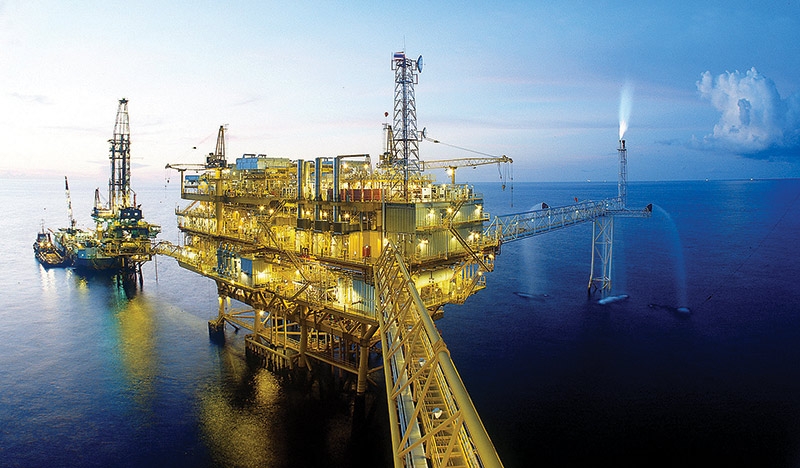 Một giàn khoan dầu ngoài khơi bờ biển Thái Lan do Unocal điều hành, được Chevron mua lại vào năm 2005