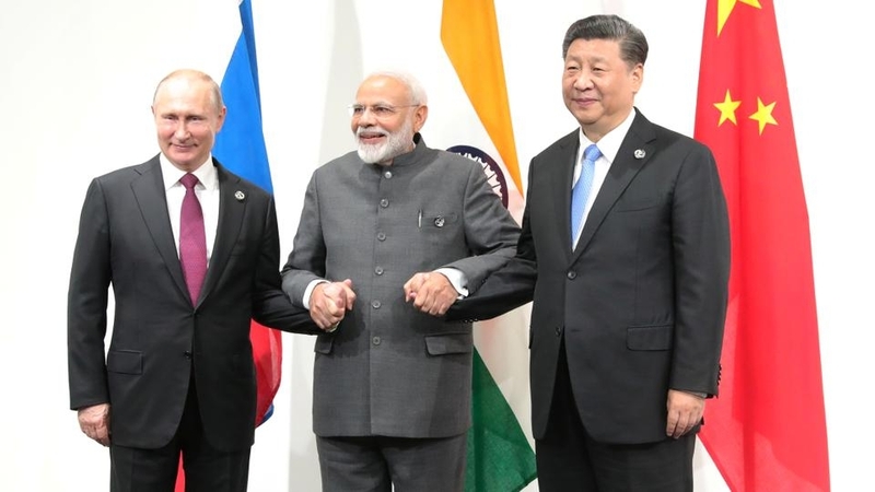 Lãnh đạo Nga, Ấn Độ và Trung Quốc trong một hội nghị của nhóm BRICS