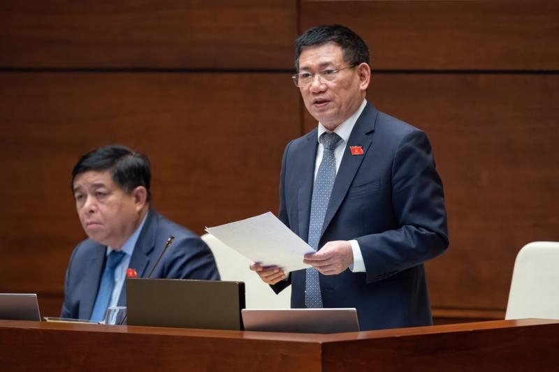 Bộ trưởng Bộ Tài chính Hồ Đức Phớc giải trình, làm rõ một số vấn đề 'nóng' đại biểu Quốc hội quan tâm