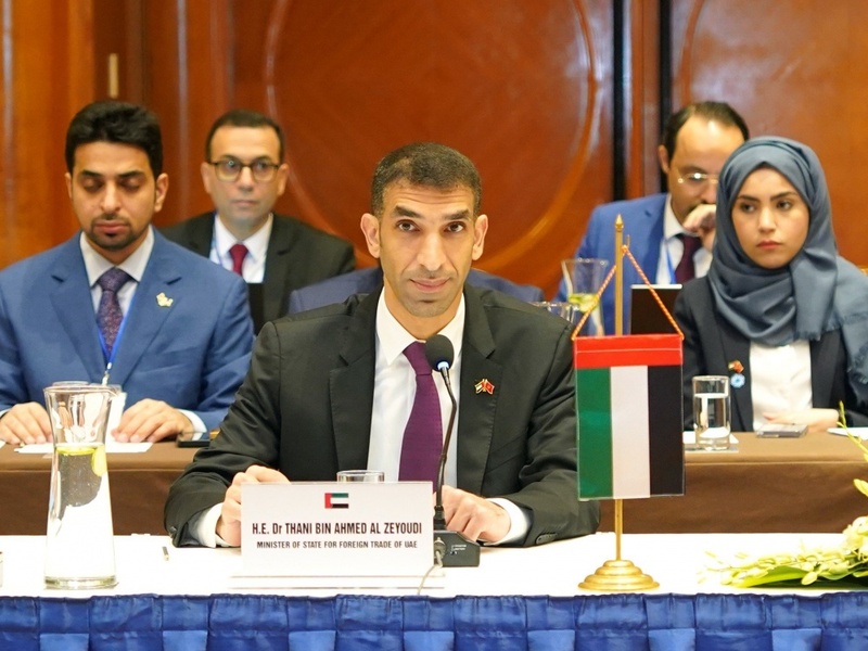 Ngài Thani bin Ahmed Al Zeyoudi, Quốc vụ khanh phụ trách thương mại quốc tế, Bộ Kinh tế Các Tiểu vương quốc Ả-rập Thống nhất (UAE).
