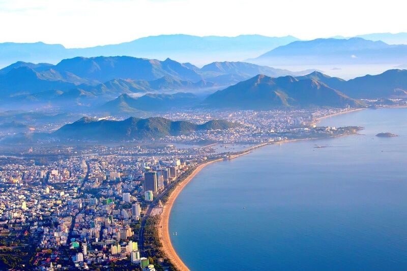 Phát triển Nha Trang trở thành thành phố thương mại tài chính quốc gia.
