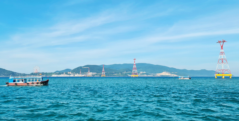 Vịnh Nha Trang là một trong những vịnh biển đẹp nhất thế giới.