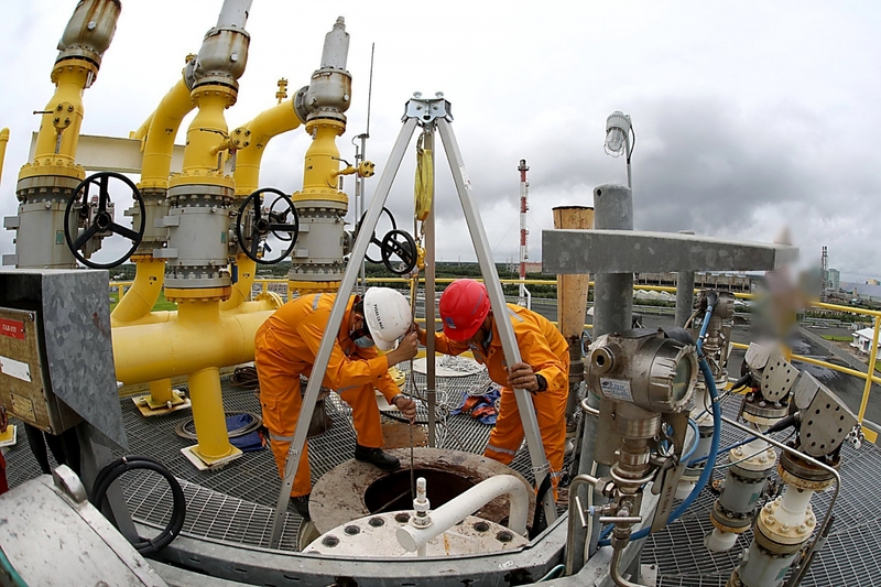 Việc luyện tập và diễn tập xử lý các tình huống khẩn cấp tại các công trình dầu khí được tiến hành thường xuyên