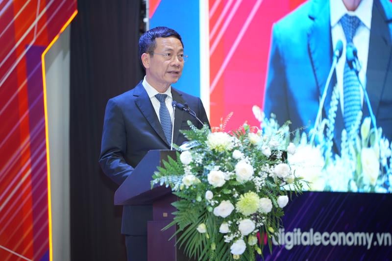 Bộ trưởng Nguyễn Mạnh Hùng phát biểu tại Diễn đàn.