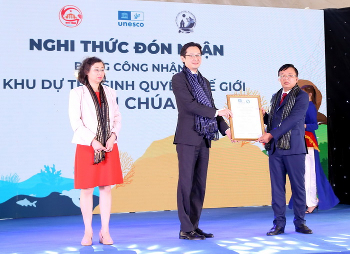 Tỉnh Ninh Thuận đón nhận Bằng công nhận Khu dự trữ sinh quyển thế giới Núi Chúa tháng 4/2022.