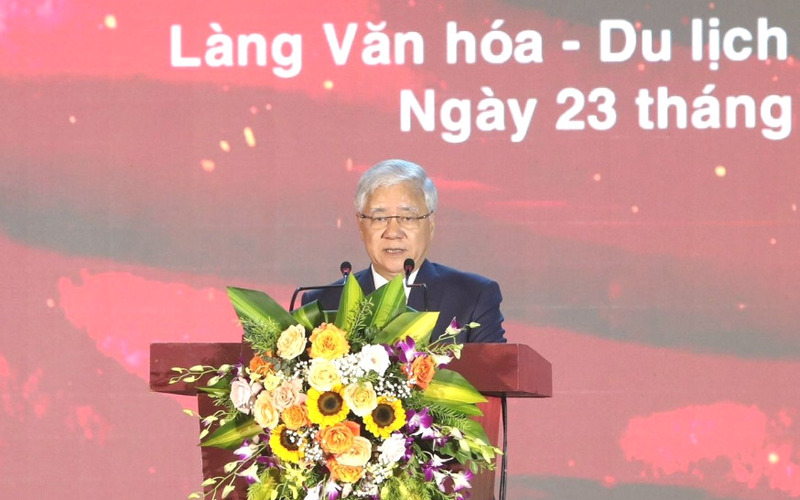 Đồng chí Đỗ Văn Chiến - Bí thư Trung ương Đảng, Chủ tịch Ủy ban Trung ương Mặt trận Tổ quốc Việt Nam phát biểu tại lễ khai mạc