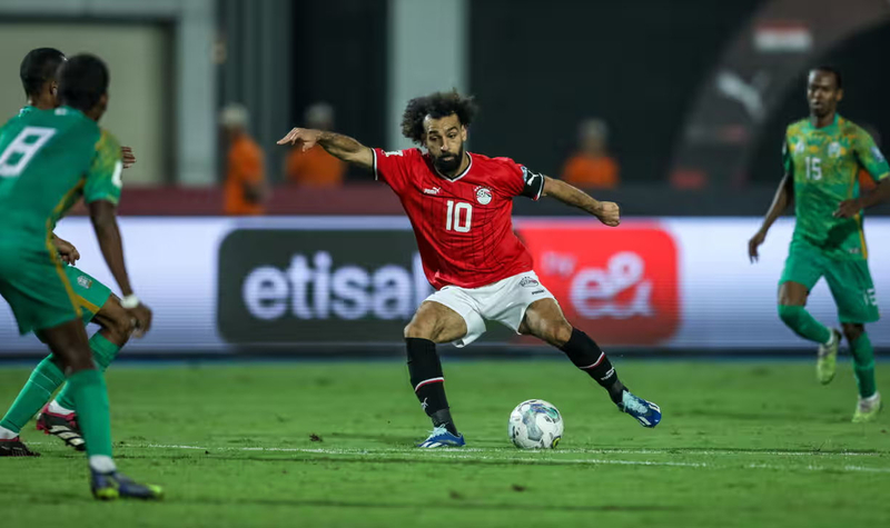 Mohamed Salah ghi một trong bốn bàn thắng cho Ai Cập vào lưới Djibouti ở Cairo