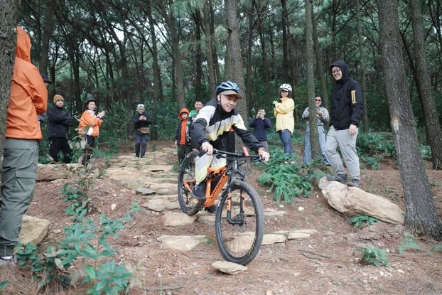 Sự hứng khởi của Biker khi đổ dốc thành công