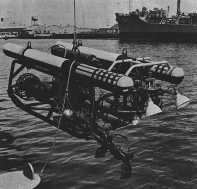 Phương tiện ngầm được điều khiển bằng dây cáp CURV của Jack L. Sayer Jr. năm 1965 (Ảnh: CyberneticZoo)
