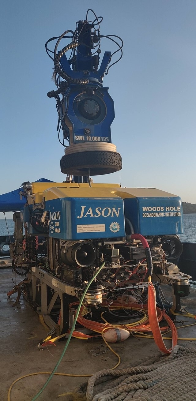 Phương tiện ngầm Jason trên boong tàu nghiên cứu khoa học R/V Atlantis trước khi rời Panama City (1/2020)
