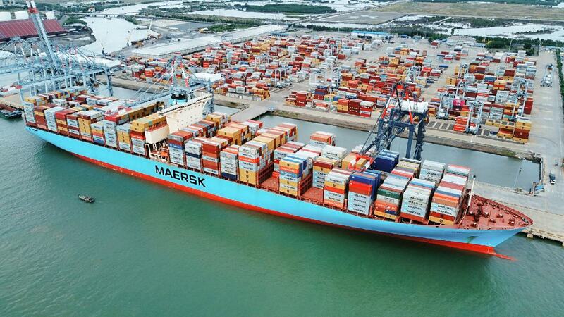 Bộ GTVT chỉ đạo yêu cầu hỗ trợ doanh nghiệp trước tình trạng giá cước vận chuyển hàng hoá container tăng vọt.