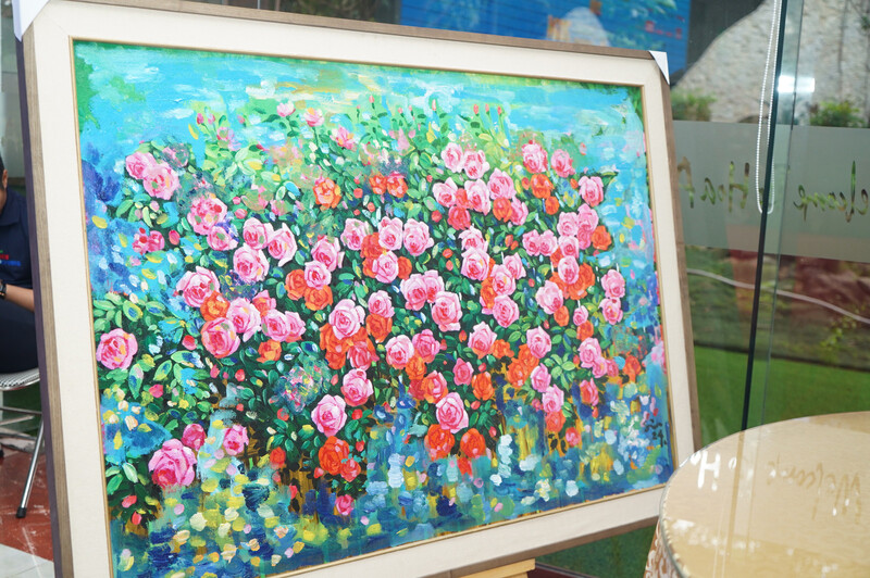 Bức tranh Triệu bông hồng của Thầy giáo, Họa sĩ Sơn Kiều. 