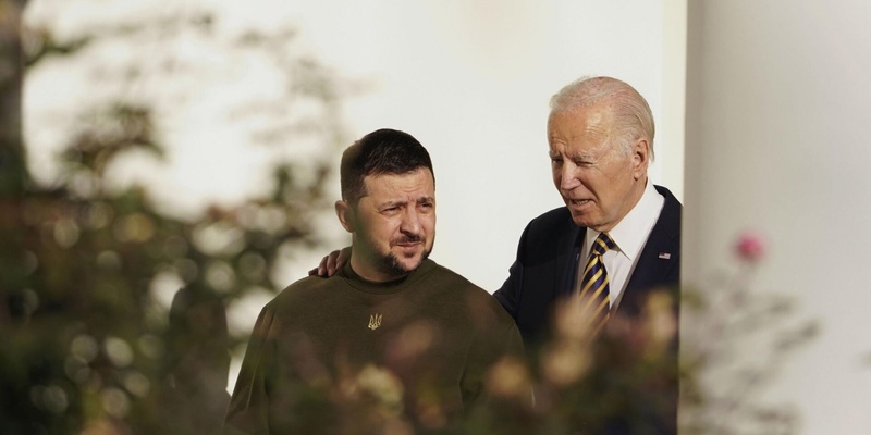 Tổng thống Ukraine Volodymyr Zelenskiy và Tổng thống Mỹ Joe Biden tại Nhà Trắng vào tháng 12/2023