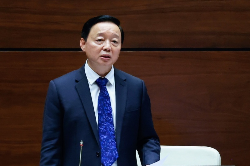 Phó Thủ tướng Trần Hồng Hà trả lời chất vấn của đại biểu Quốc hội. (Ảnh: baochinhphu.vn)