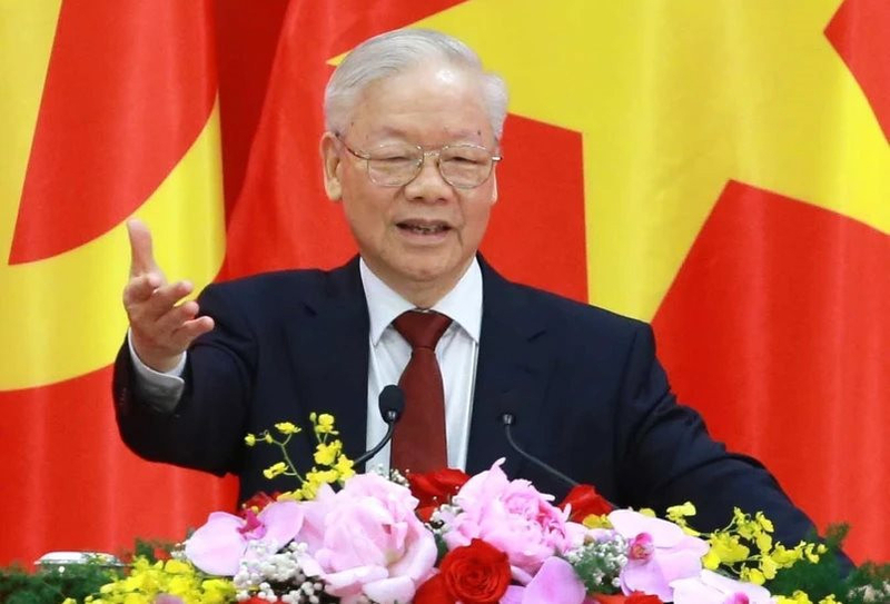Bộ Chính trị quyết định trao Huân chương Sao Vàng tặng Tổng Bí thư Nguyễn Phú Trọng vì có nhiều công lao to lớn, đặc biệt xuất sắc cho sự nghiệp cách mạng của Đảng, dân tộc.