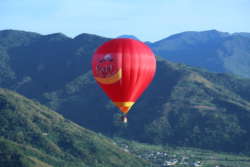 Khinh khí cầu Vietjet tại một lễ hội khinh khí cầu