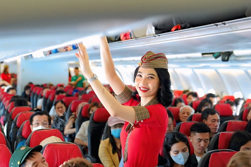 Tiep vien hang khong Vietjet 2