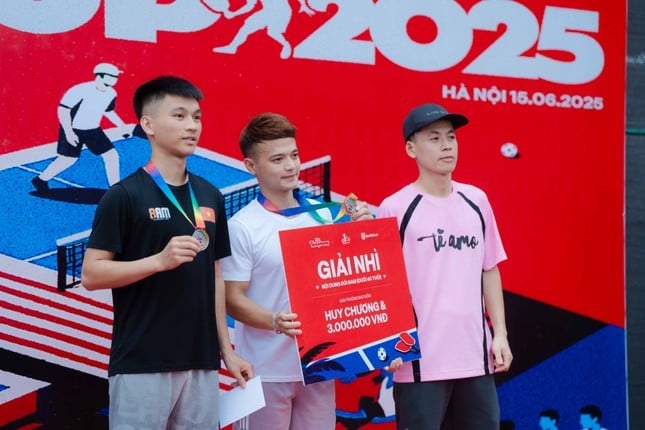 nhi-doi-nam-duoi-40-8906-6706-9012