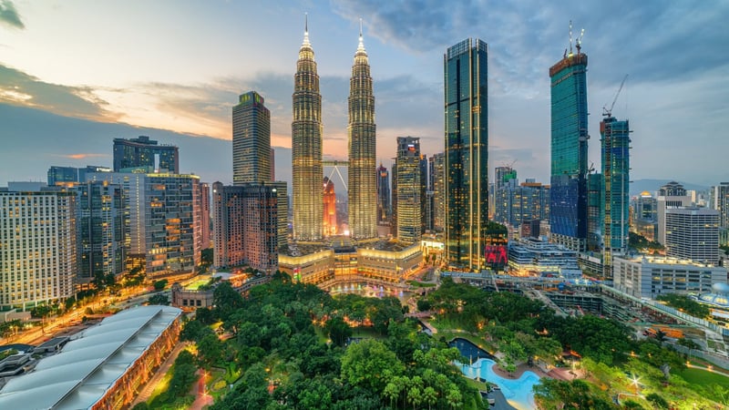 Đường bay Đà Nẵng - Kuala Lumpur sẽ khai trương từ 26/10/2025, với 7 chuyến khứ hồi mỗi tuần, nâng tổng số chuyến bay kết nối Việt Nam - Kuala Lumpur của Vietjet lên 42 chuyến bay mỗi tuần.