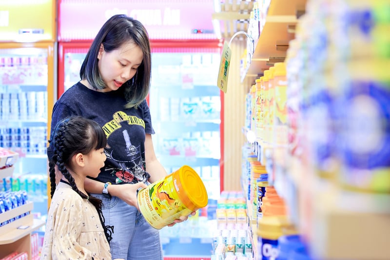 Vinamilk Optimum với 6 HMO được nhiều mẹ Việt tin dùng ngay khi vừa ra mắt (Ảnh: Nguyễn Hoàng).