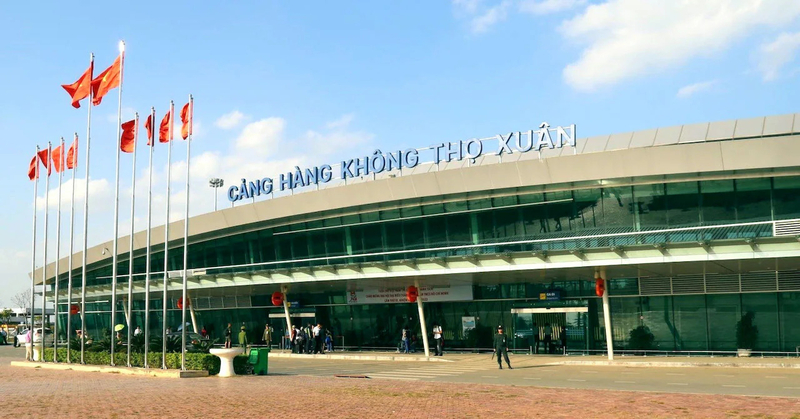 Tạm đóng cửa sân bay Thọ Xuân do bão số 5.