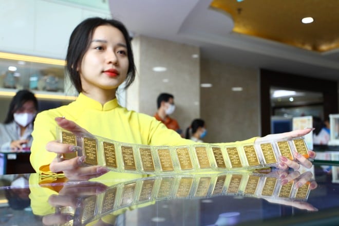 Giá vàng hôm nay 25/8 lập đỉnh mới.