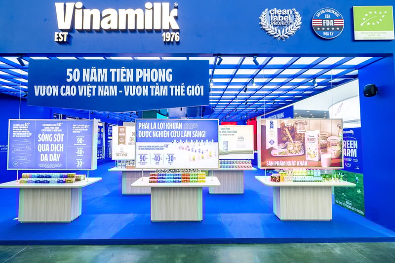 Không gian triển lãm của Vinamilk được thiết kế hiện đại, gần gũi và đầy sáng tạo (Ảnh: Vi Nam)