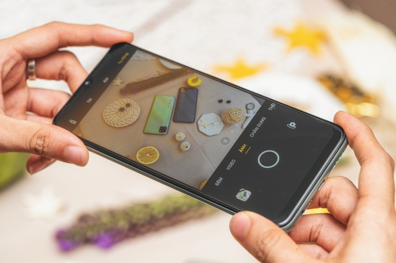 Realme C11 tăng cường camera, hứa hẹn sẽ ghi điểm thị trường điện thoại dưới 3 triệu đồng thêm tốt hơn cho nhu cầu người dùng. Ảnh: Kỳ Bảo.