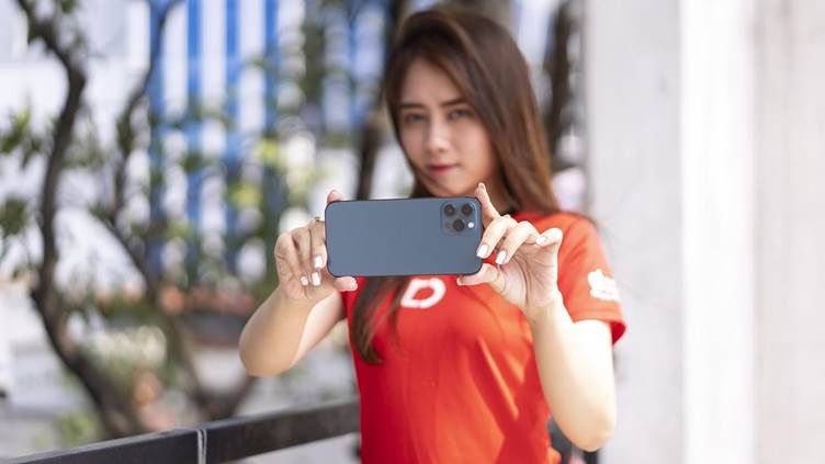 iPhone vẫn có sức hút lớn tại thị trường Việt Nam. Ảnh: Kim Vân.