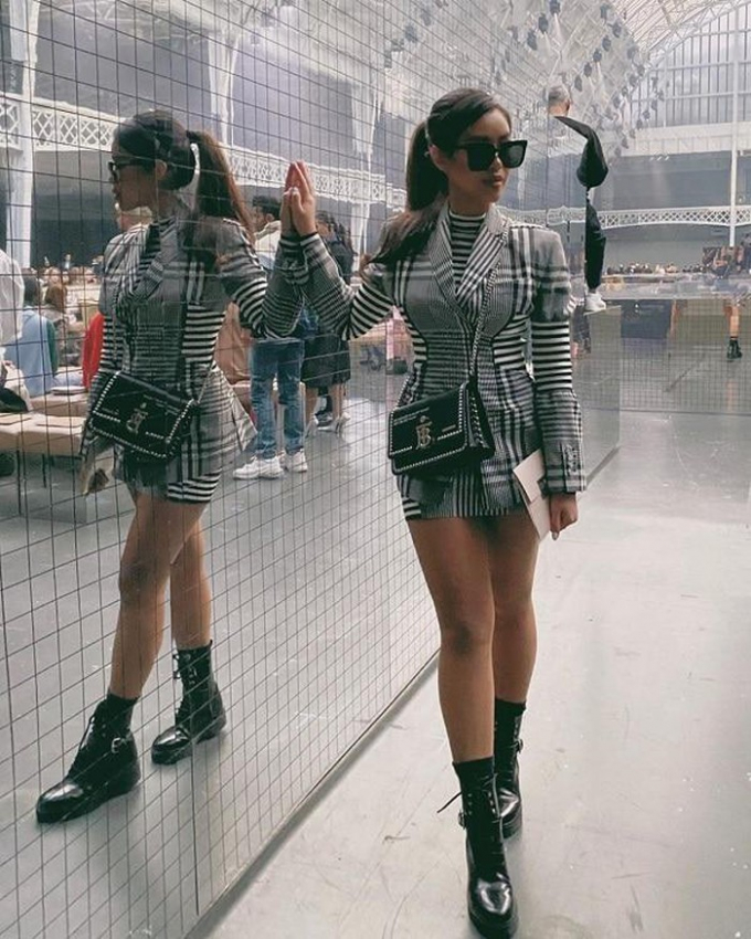 Tiên Nguyễn xuất hiện tại London Fashion Week 2020 để dự show của nhà mốt Burberry