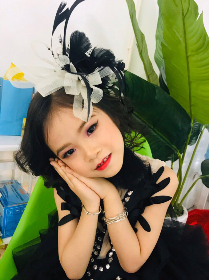Năm 2019, cô bạn nhỏ xuất hiện ở một loạt chương trình nghệ thuật lớn như: Sắc Đẹp Việt- Hàn, Sắc Hương Thành Cổ, Spring Fashion Show, Linh Anh Fashion Show...