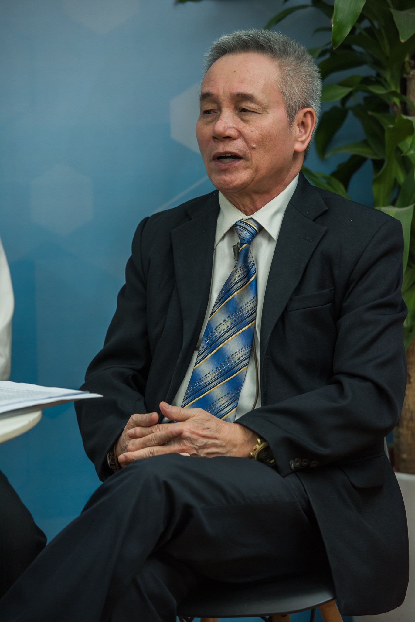 PGS.TS. Hồ Bá Do giảng viên cao cấp Học viện Quân Y. Hiện nay, ông đang là Phó chủ tịch Hội Y học Cổ truyền Việt Nam – Phó viện trưởng Viện thực phẩm chức năng Việt Nam.