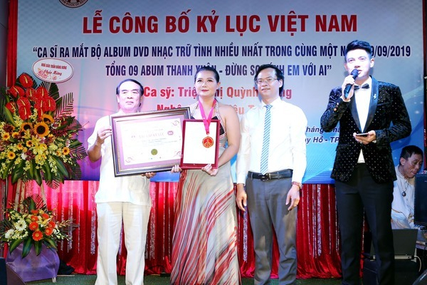 Ca sĩ Triệu Trang được xác nhận Kỷ lục Guinness Việt Nam.