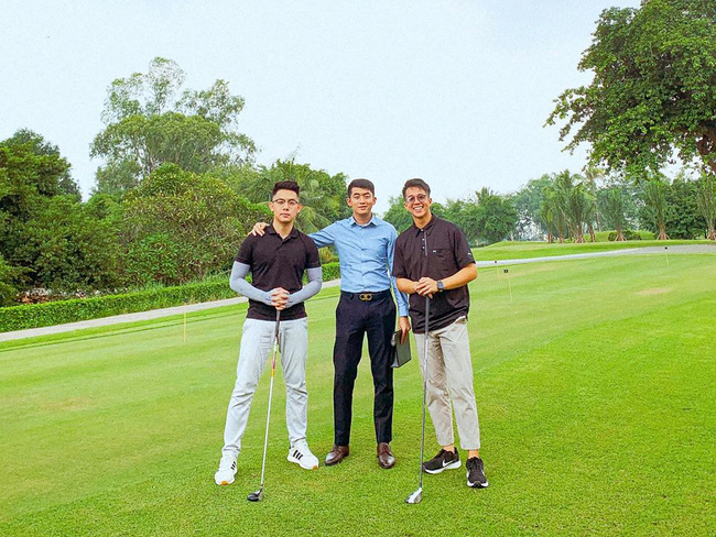 Trần Ngọc Anh Khôi cũng có sở thích chơi golf giống Matt Liu