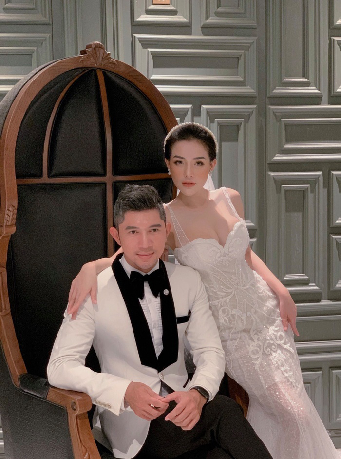 Ngân 98 và Lương Bằng Quang là cặp đôi chiêu trò trong showbiz