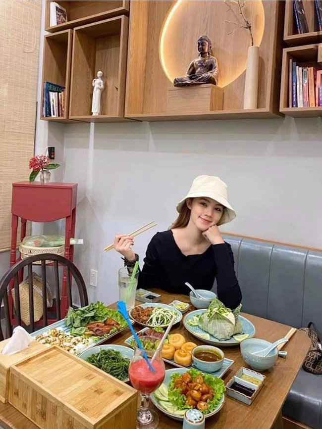 Hoa hậu Jolie Nguyễn tái xuất mạng xã hội