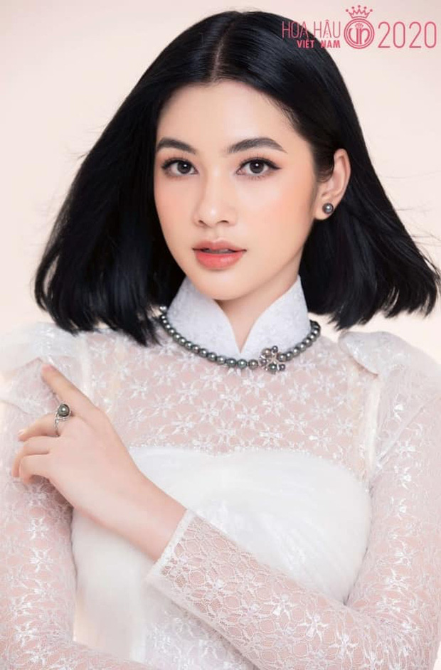 Được biết, Cẩm Đan sinh năm 2002 tại An Giang, là thí sinh nhỏ tuổi nhất Hoa hậu Việt Nam 2020.