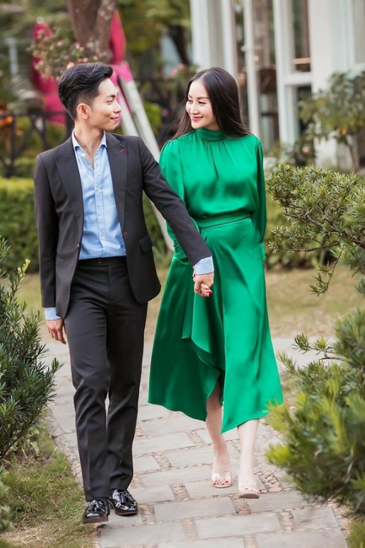 Sau nhiều năm kết hôn, vợ chồng Khánh Thi - Phan Hiển vẫn hạnh phúc như thời mới yêu.