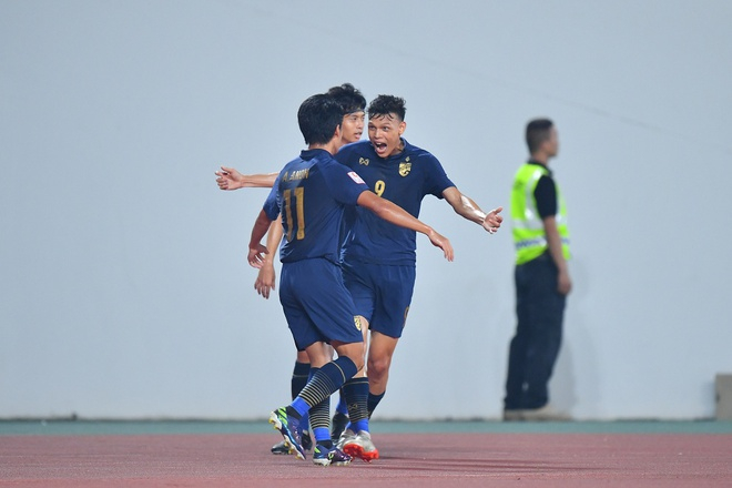 Niềm vui của các cầu thủ U23 Thái Lan sau bàn mở tỷ số vào lưới U23 Australia.