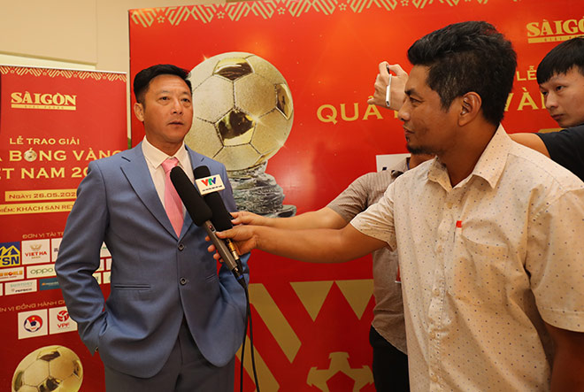 HLV Lê Huỳnh Đức cho rằng, ông Park cũng sẽ phải dùng tiền đạo ngoại nếu làm việc ở V-League.