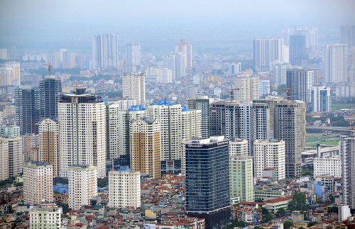 Cư dân nhiều tòa nhà cao tầng ở Hà Nội cảm nhận rõ dư chấn của trận động đất tại Hòa Bình.