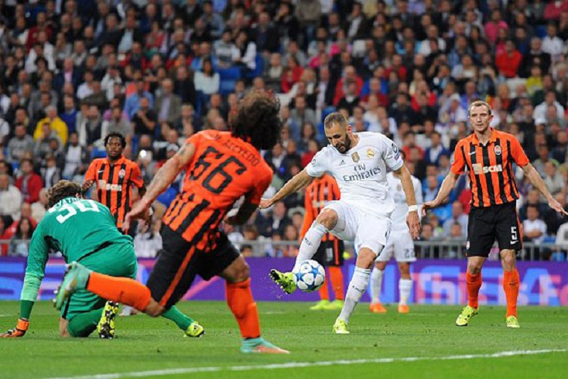 Trận đối đấu giữa Real Madrid (mặc áo trắng) với Shakhtar Donetsk (Ảnh: 24h)
