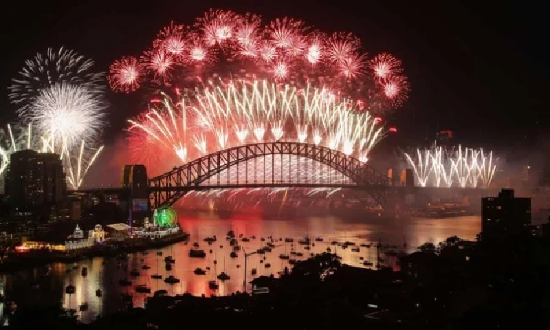 Sydney bắn pháo hoa trong đêm giao thừa.