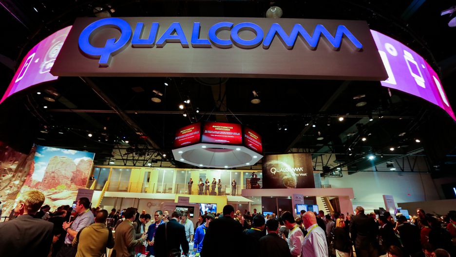qualcomm-booth-ces-2015-big-booths-001