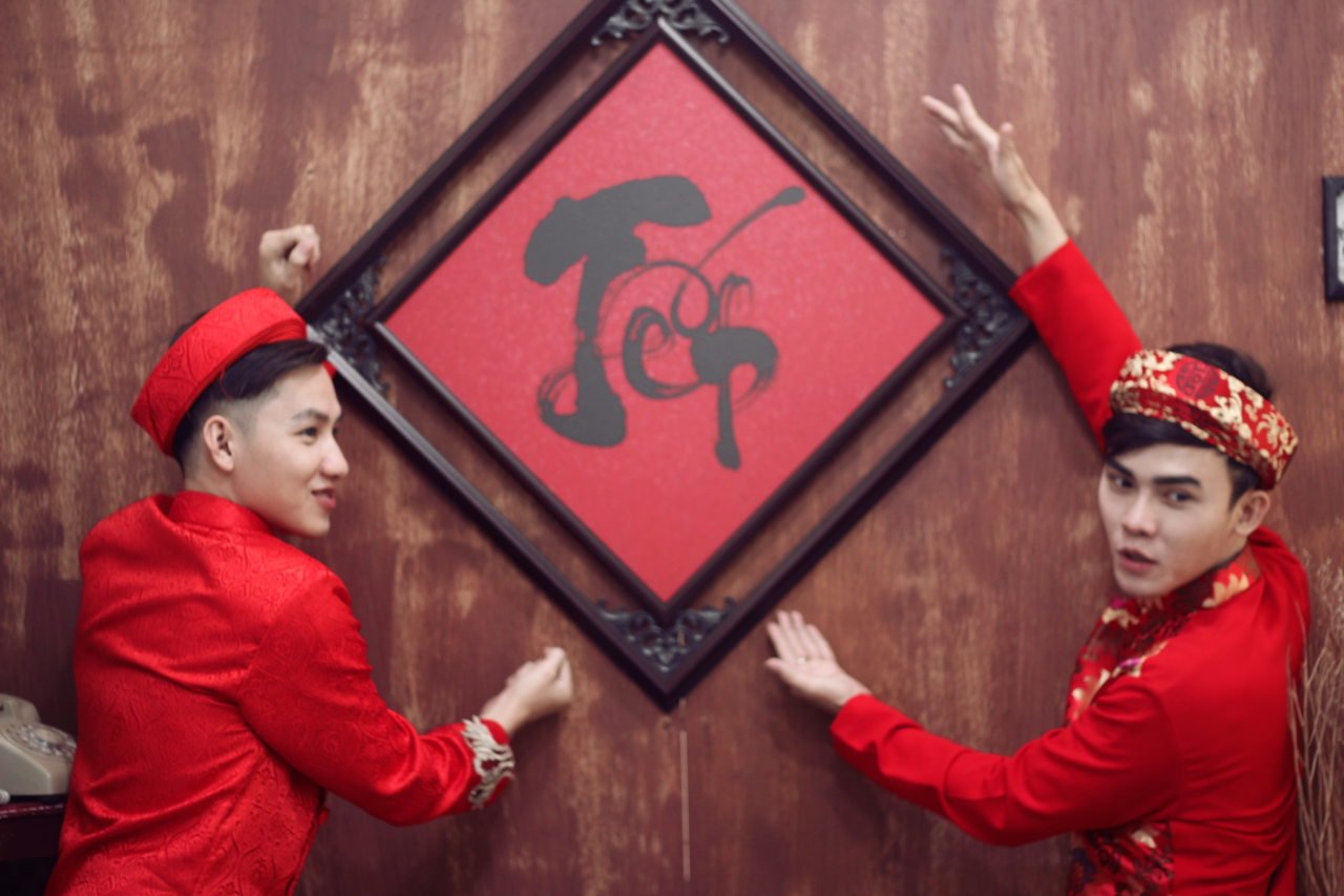 bai-nam-tet-xuat-ban-172-cap-doi-dien-trai-trong-huu-van-hiep-he-lo-nhung-cai-tet-khong-the-nao-quen