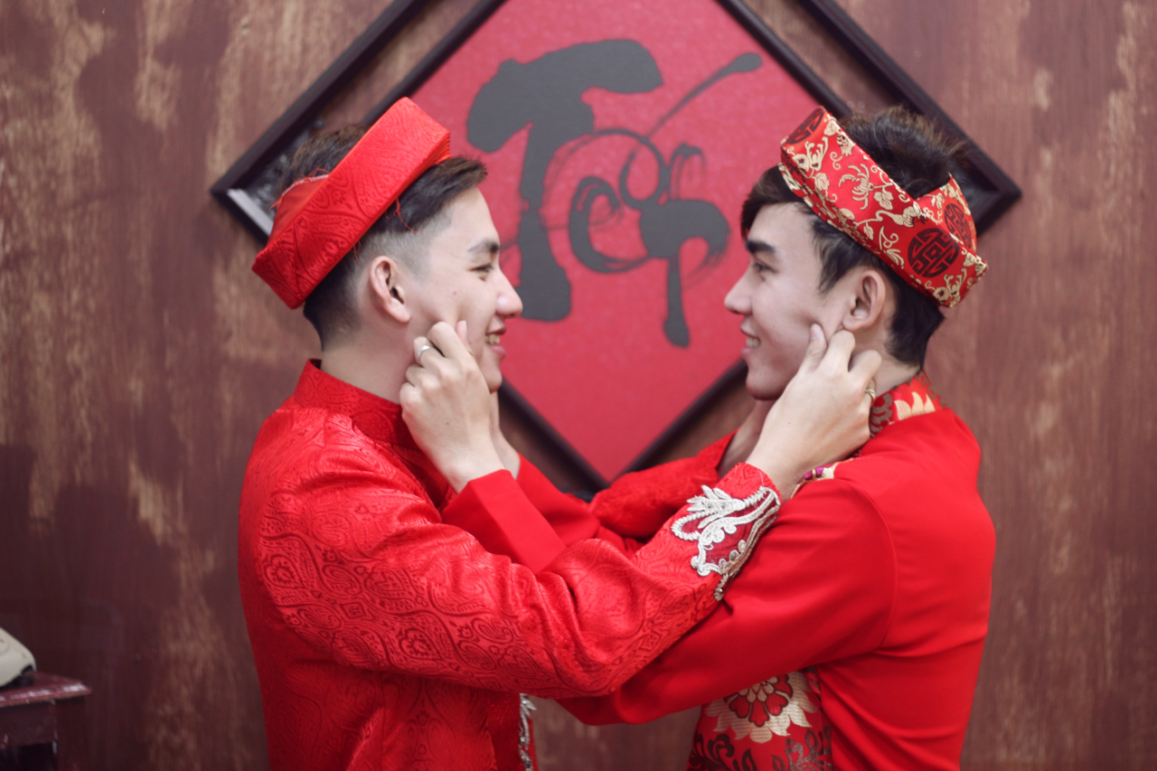 bai-nam-tet-xuat-ban-172-cap-doi-dien-trai-trong-huu-van-hiep-he-lo-nhung-cai-tet-khong-the-nao-quen