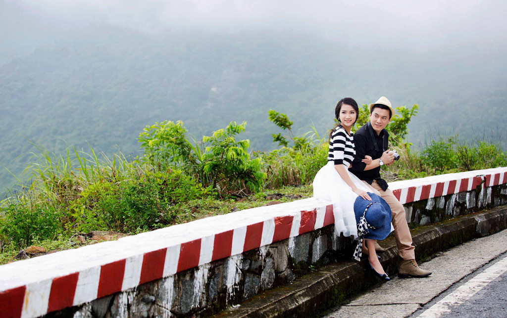 Vợ 9X của 'anh Hai' Lam Trường khoe ảnh kỷ niệm 8 năm bên nhau