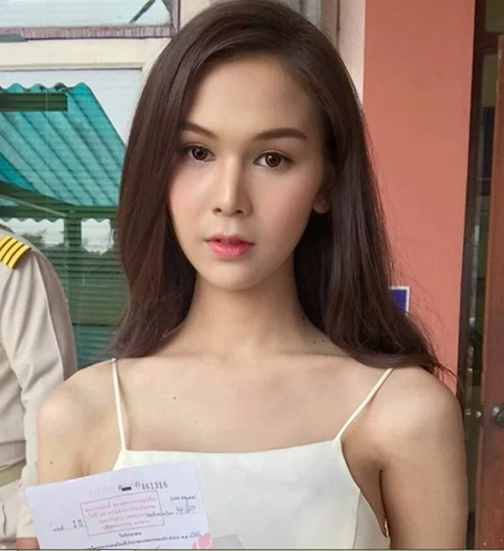 Dân mạng truy tìm cô nàng chuyển giới siêu xinh của Thái Lan